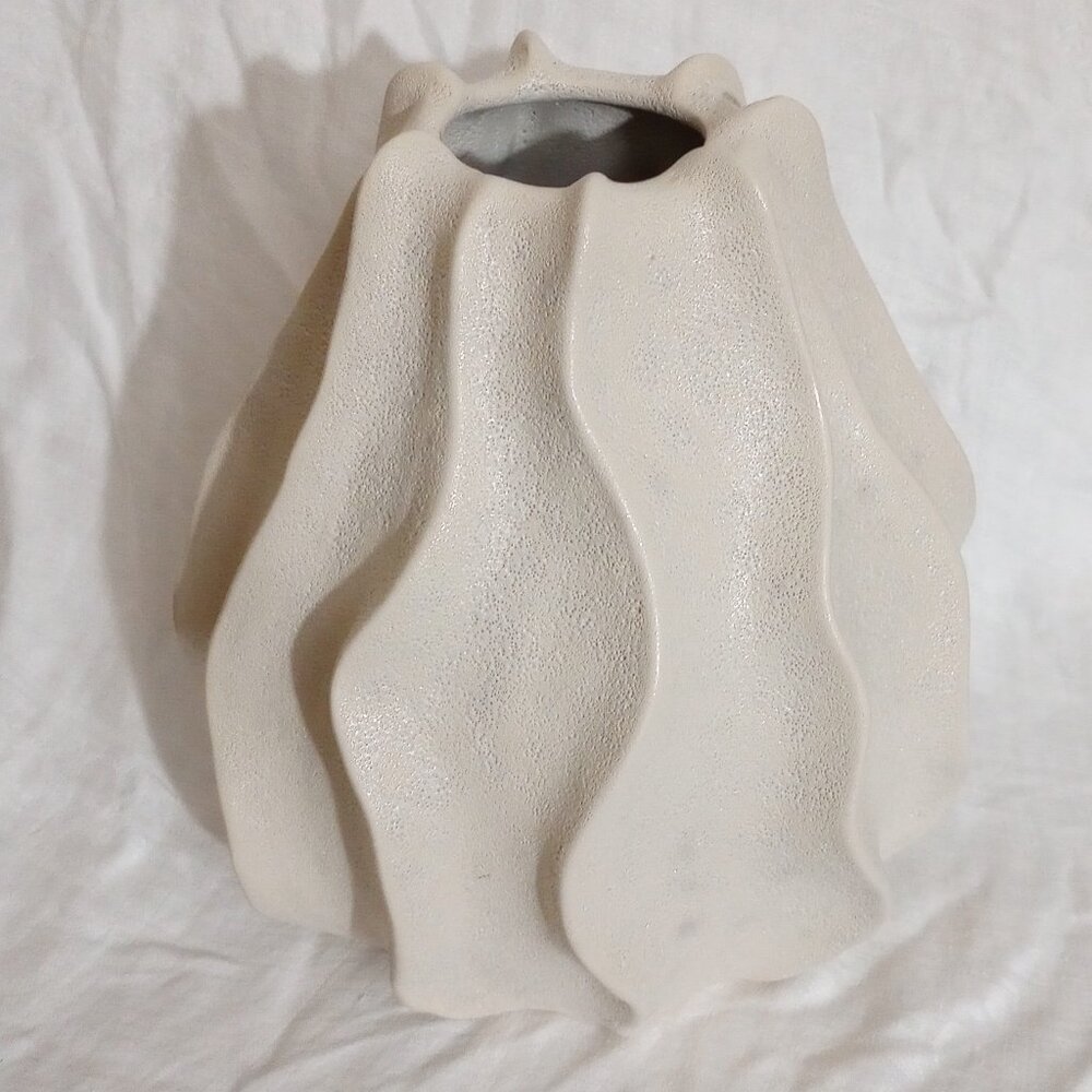 Large Rippled/Wavy Vase, Pre-Owned